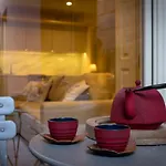 Homeintown Almada - Downtown Elegant - Terrace Ac & Wifi Lejlighed *