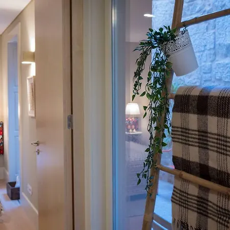 Apartment Homeintown Almada - Downtown Elegant - Terrace Ac & Wifi *