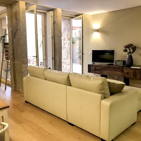 Homeintown Almada - Downtown Elegant - Terrace Ac & Wifi