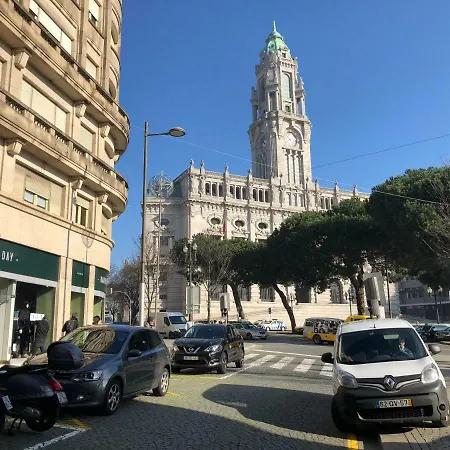 Homeintown Almada - Downtown Elegant - Terrace Ac & Wifi Apartment Porto