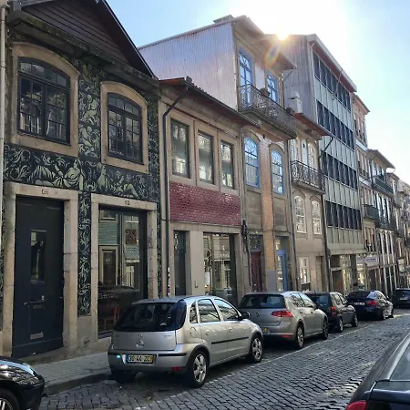 Homeintown Almada - Downtown Elegant - Terrace Ac & Wifi Apartment