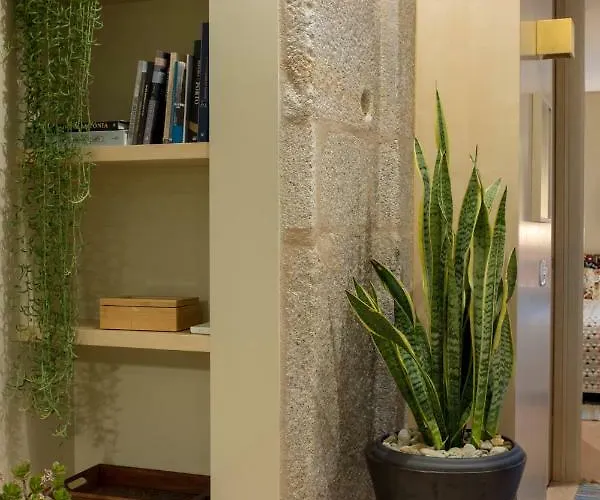 Homeintown Almada - Downtown Elegant - Terrace Ac & Wifi