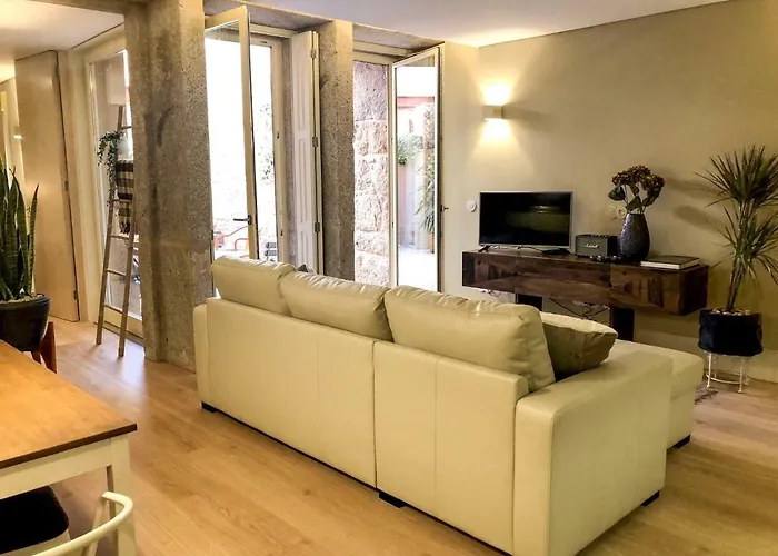 Homeintown Almada - Downtown Elegant - Terrace Ac & Wifi