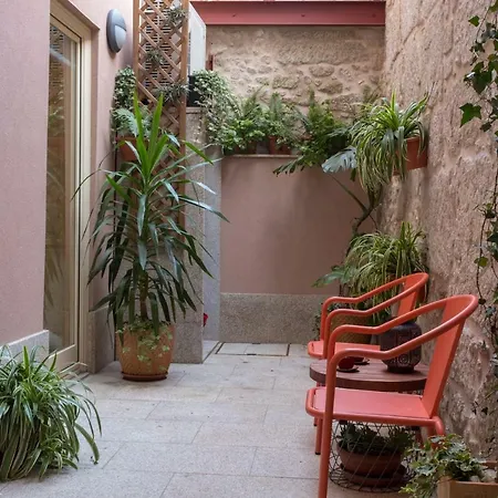 Homeintown Almada - Downtown Elegant - Terrace Ac & Wifi